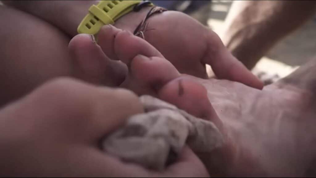 Füsse von einem Trailrunner - Run Rabbit Run 100